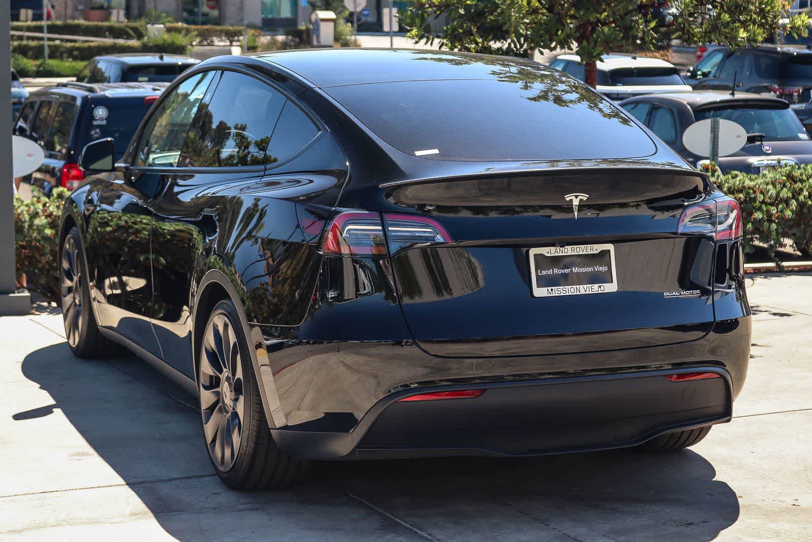 Used 2025 Tesla Model Y Performance AWD/4WD image 4