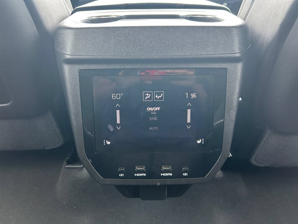 Used 2025 GMC Yukon AT4 Ultimate AWD/4WD image 27