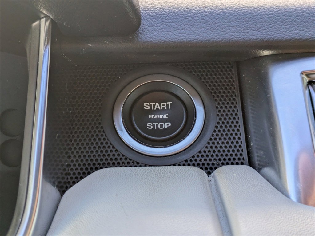 Used 2020 Land Rover Range Rover Sport HST image 32