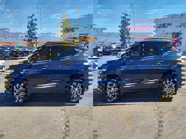 Used 2022 Buick Enclave Avenir w/ Avenir Technology Package image 7