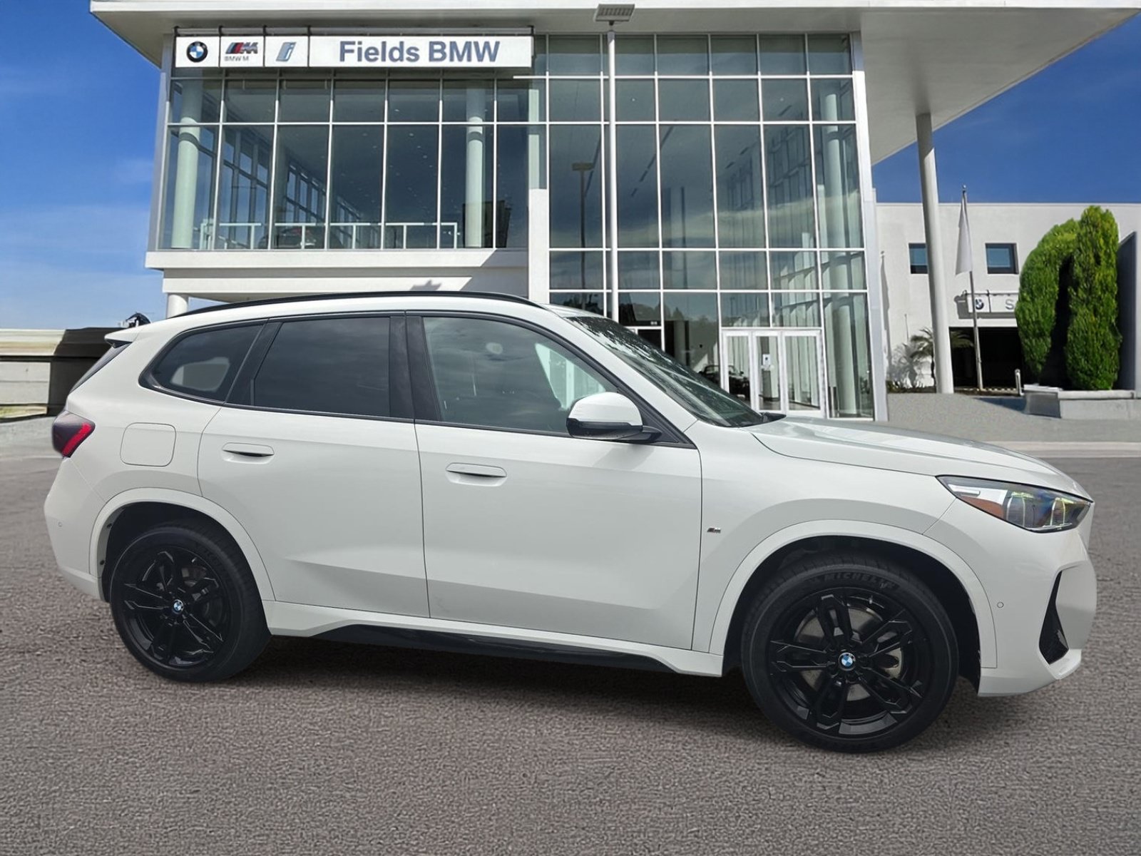Used 2023 BMW X1 xDrive28i w/ Premium Package AWD/4WD image 1