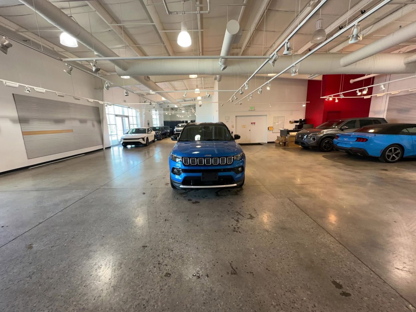 Used 2025 Jeep Compass Limited AWD/4WD image 16