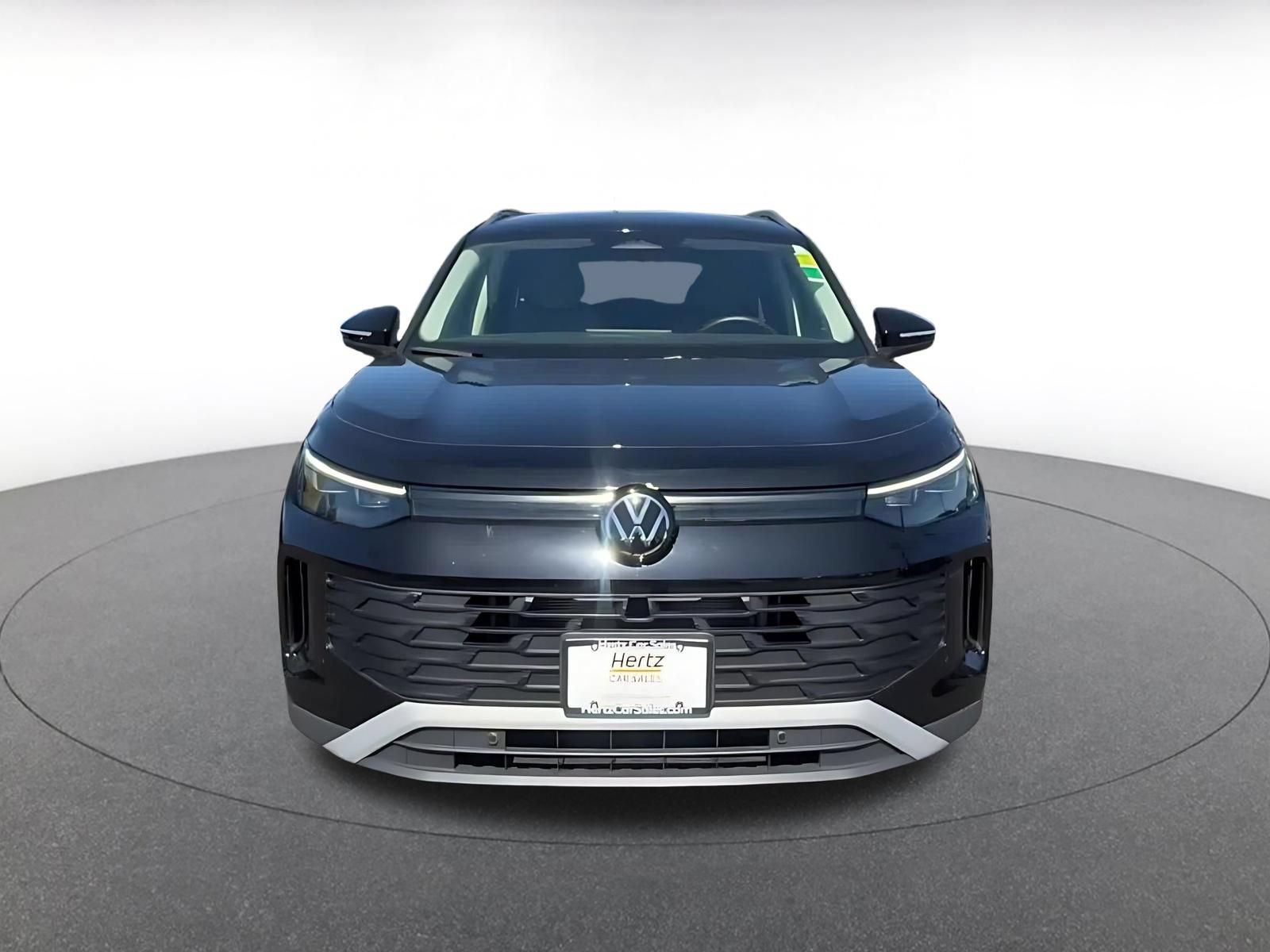 Used 2026 Volkswagen Tiguan SE FWD image 4