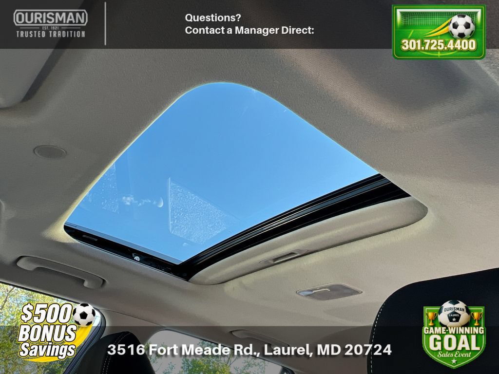 Used 2025 Hyundai Venue SEL FWD image 16