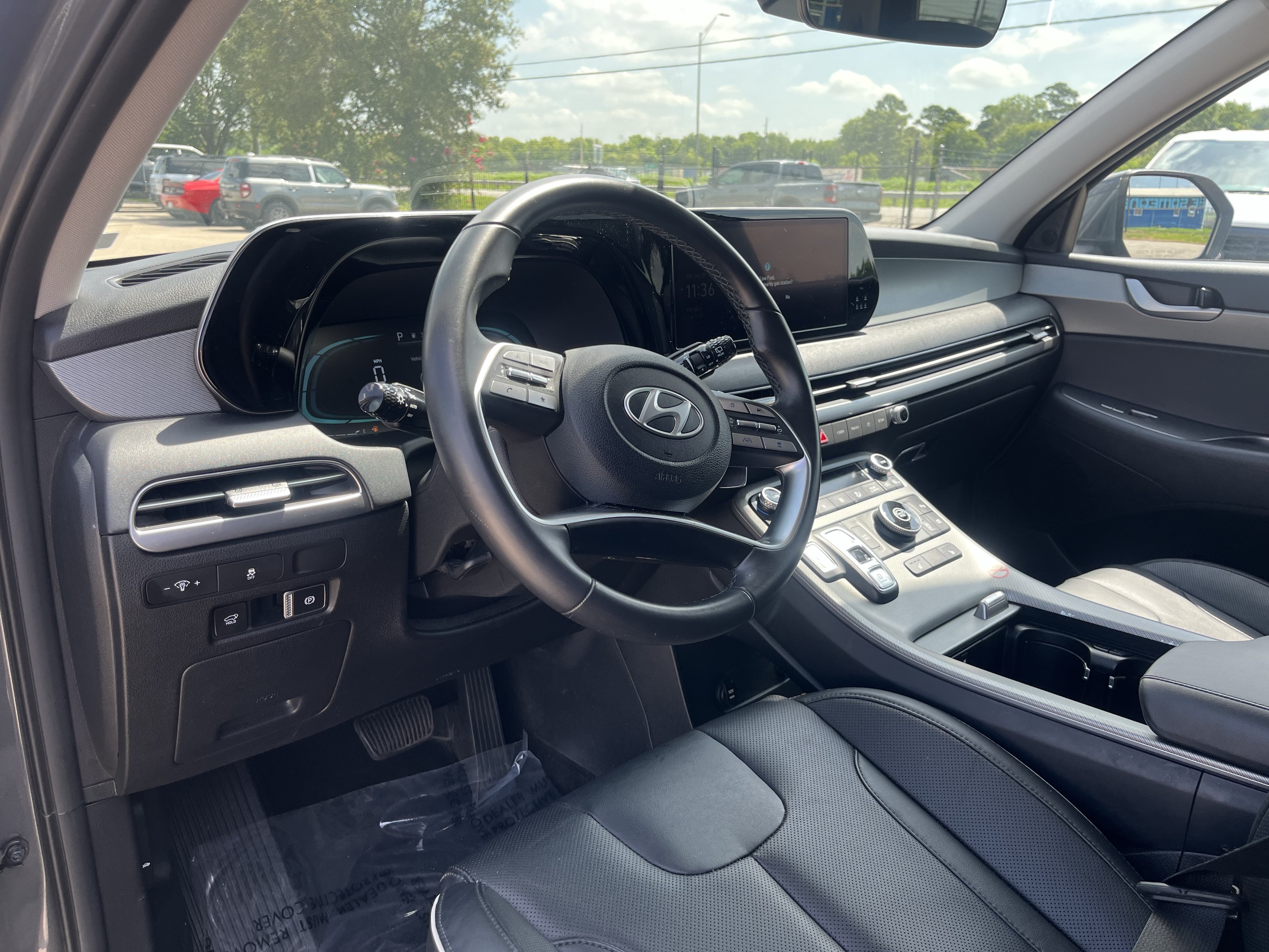 Used 2025 Hyundai Palisade SEL FWD image 13