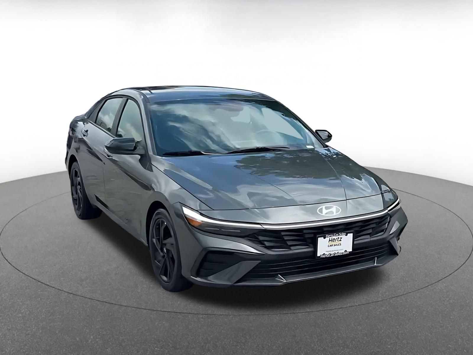 Used 2026 Hyundai Elantra Sport FWD image 3