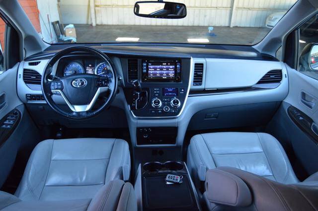 Used 2015 Toyota Sienna XLE Premium AWD/4WD image 59