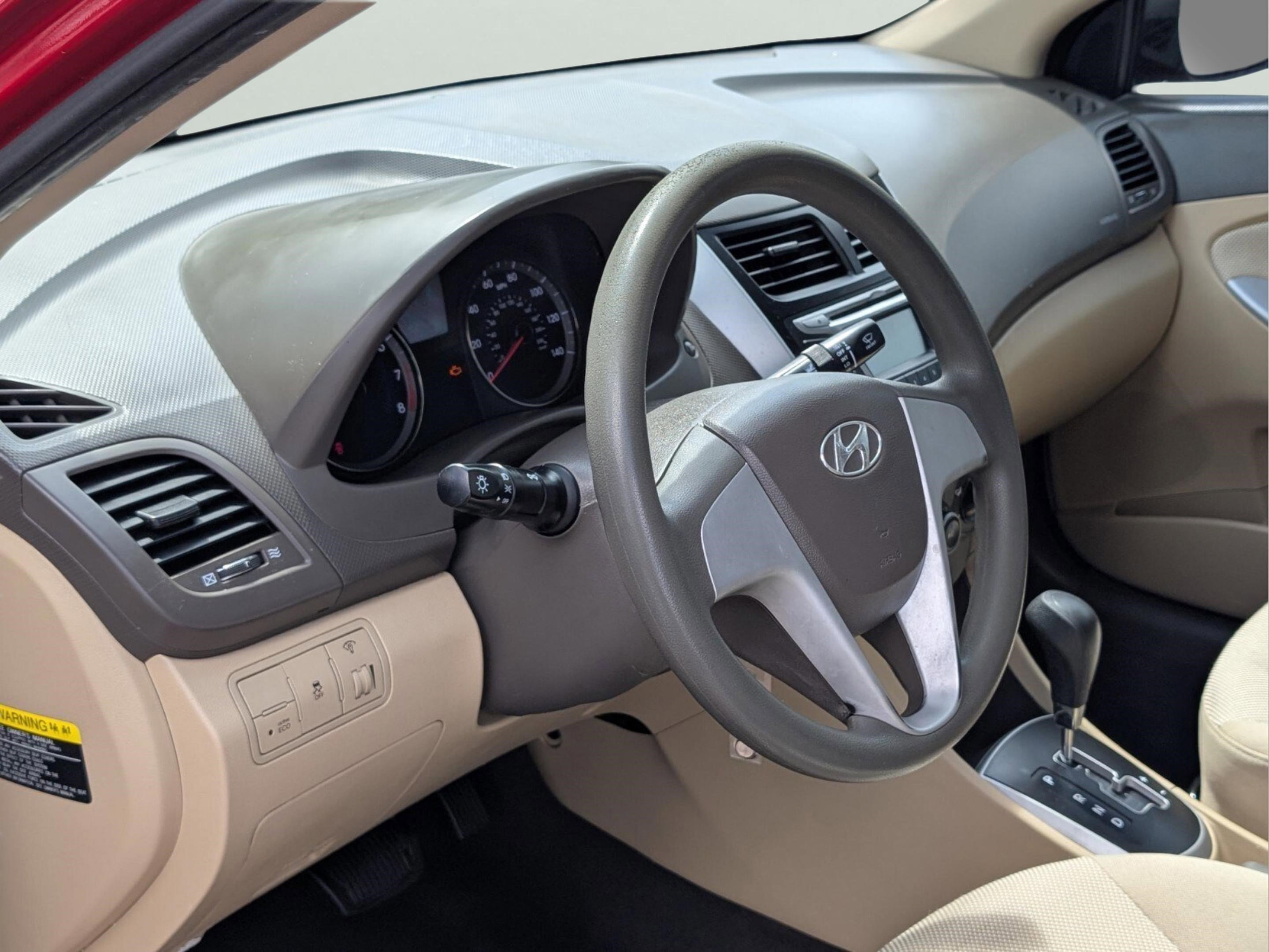 Used 2012 Hyundai Accent GLS image 31