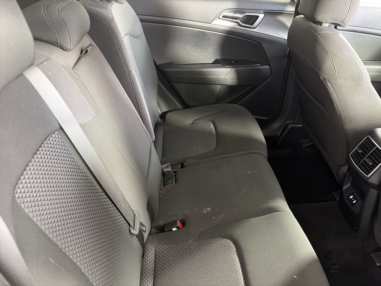Used 2026 Kia Sportage LX FWD image 23