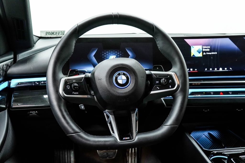 Used 2026 BMW 550e xDrive image 23