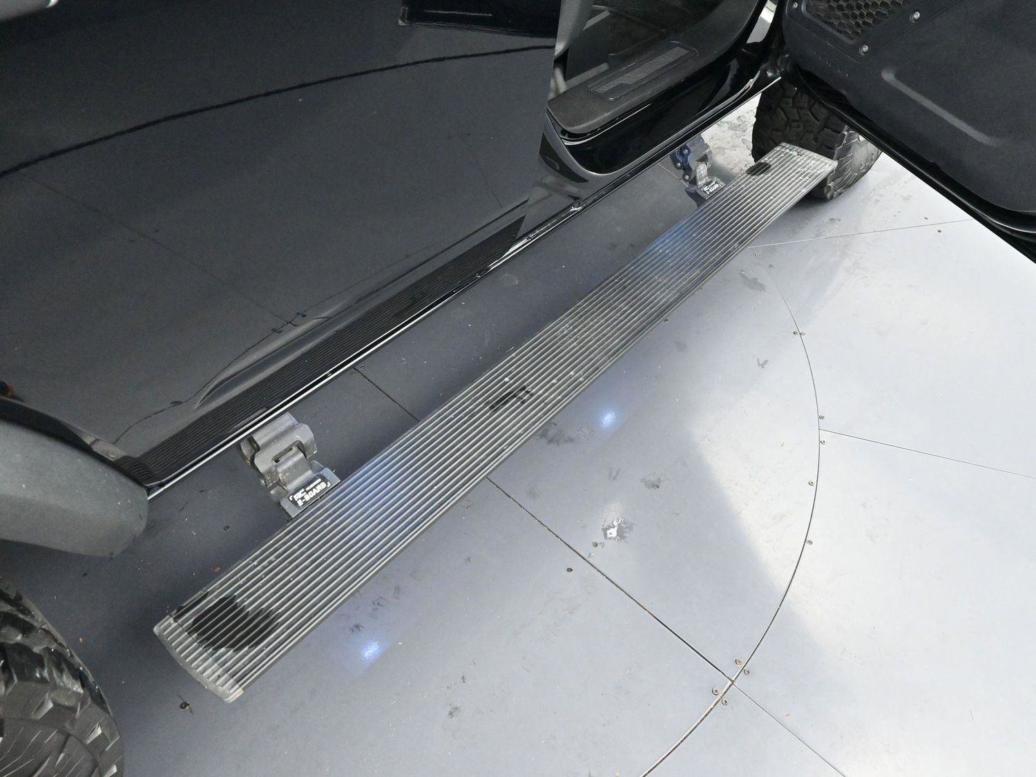 Used 2023 Ford Bronco Badlands image 9