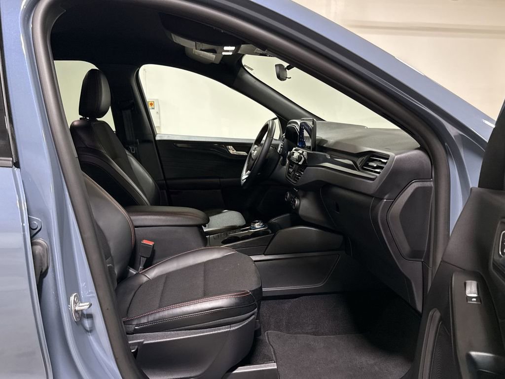 Used 2025 Ford Escape ST-Line FWD image 21