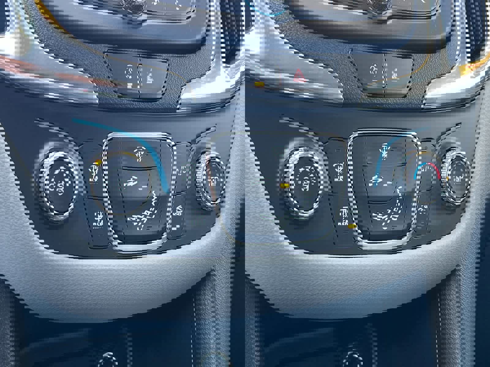 Used 2023 Chevrolet Equinox LS w/ LS Convenience Package image 20