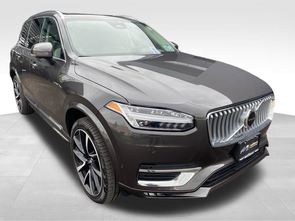 Used 2023 Volvo XC90 B6 Plus w/ Protection Package video 1