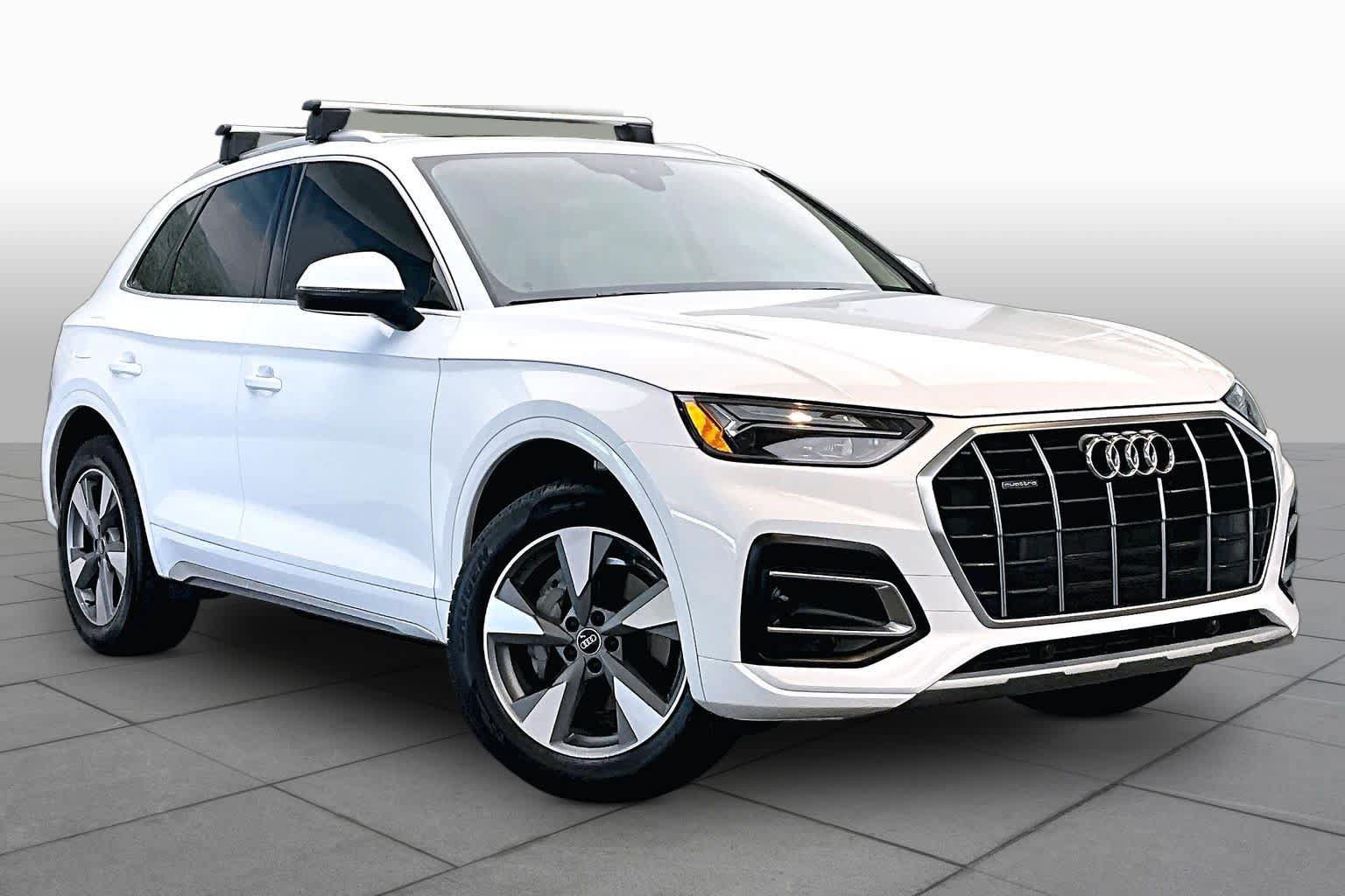 Used 2023 Audi Q5 2.0T Premium w/ Convenience Package AWD/4WD image 3