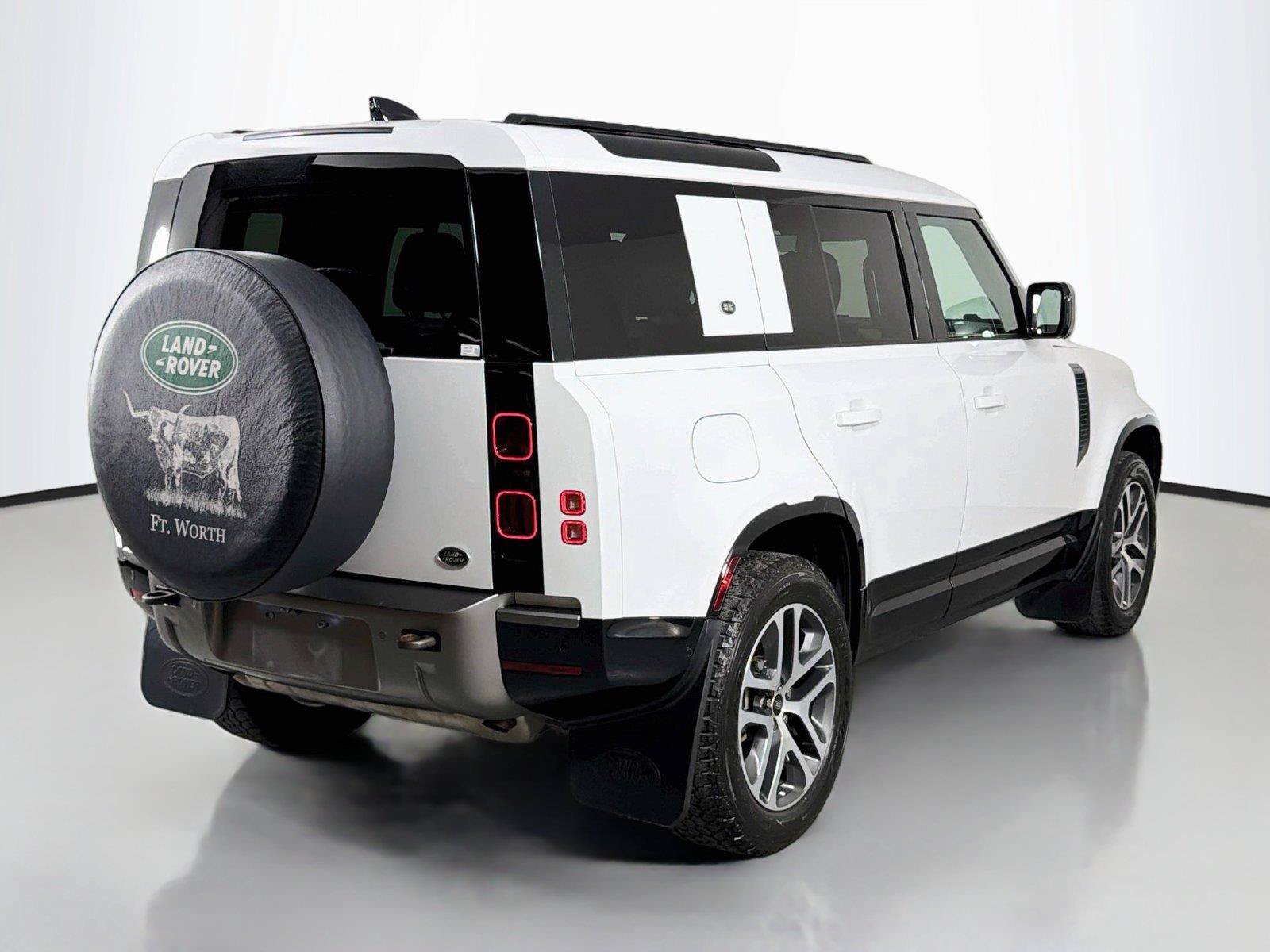 Used 2022 Land Rover Defender 110 X-Dynamic SE AWD/4WD image 5
