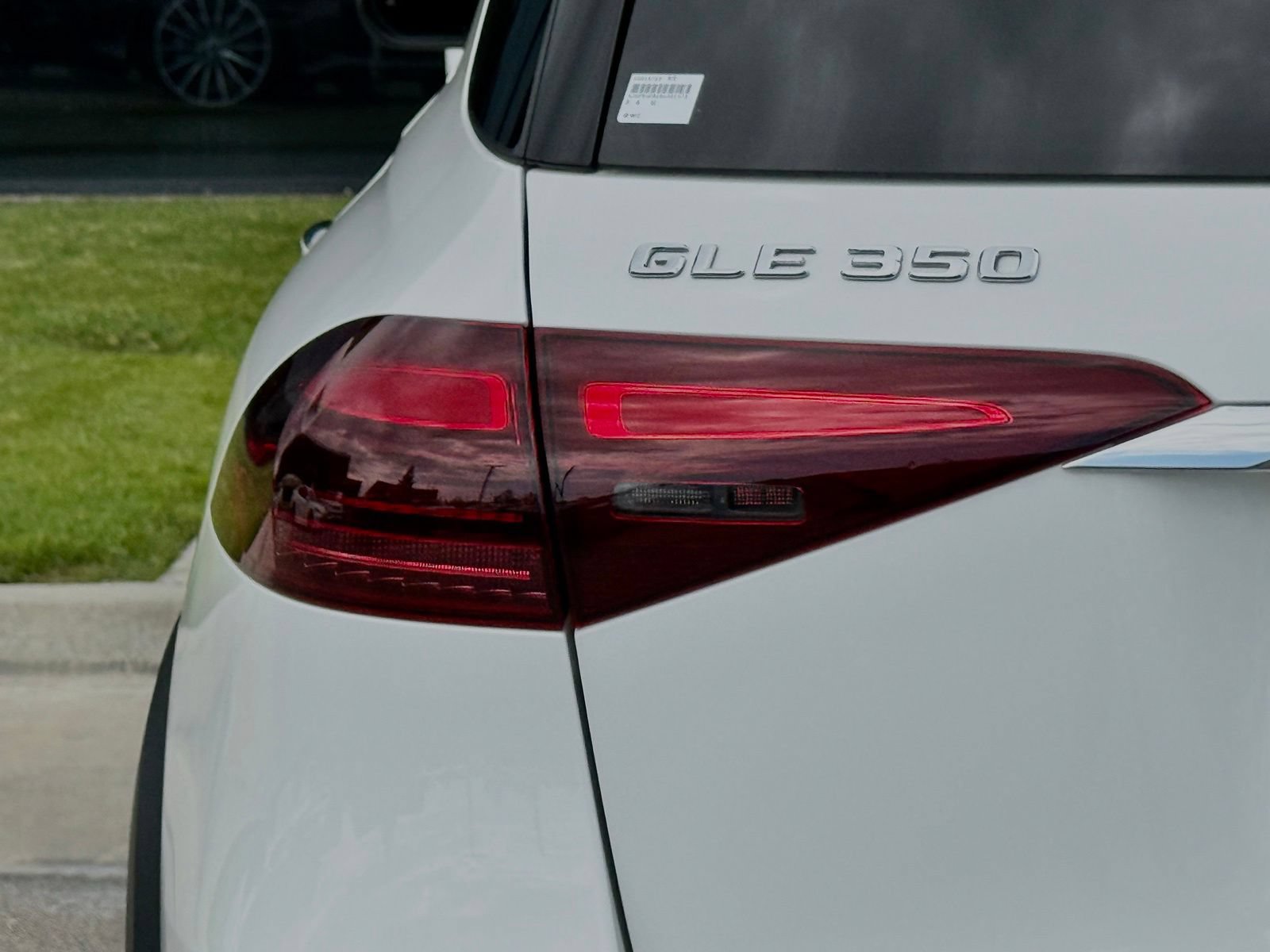 Used 2024 Mercedes-Benz GLE 350 4MATIC image 11
