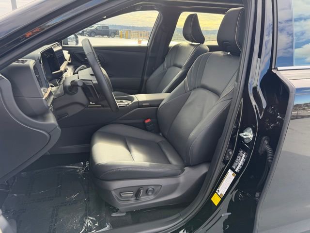 Used 2025 Toyota Crown Signia image 10