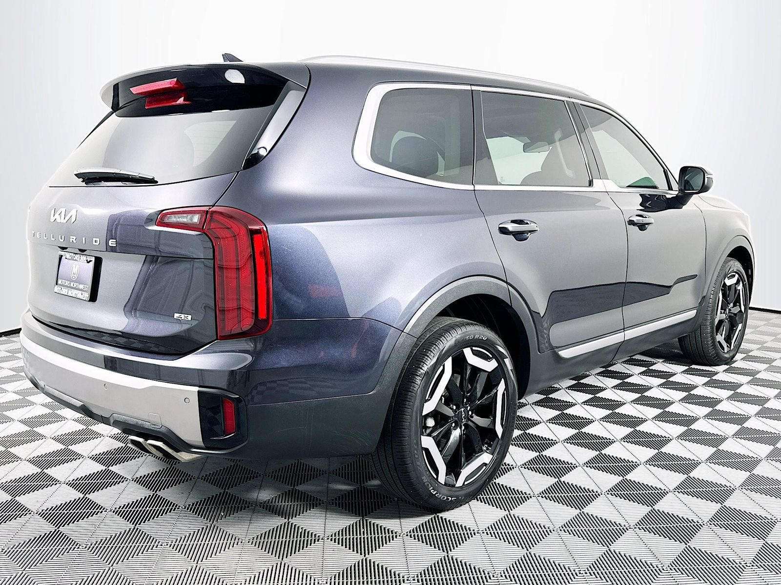 Used 2025 Kia Telluride S AWD/4WD image 27