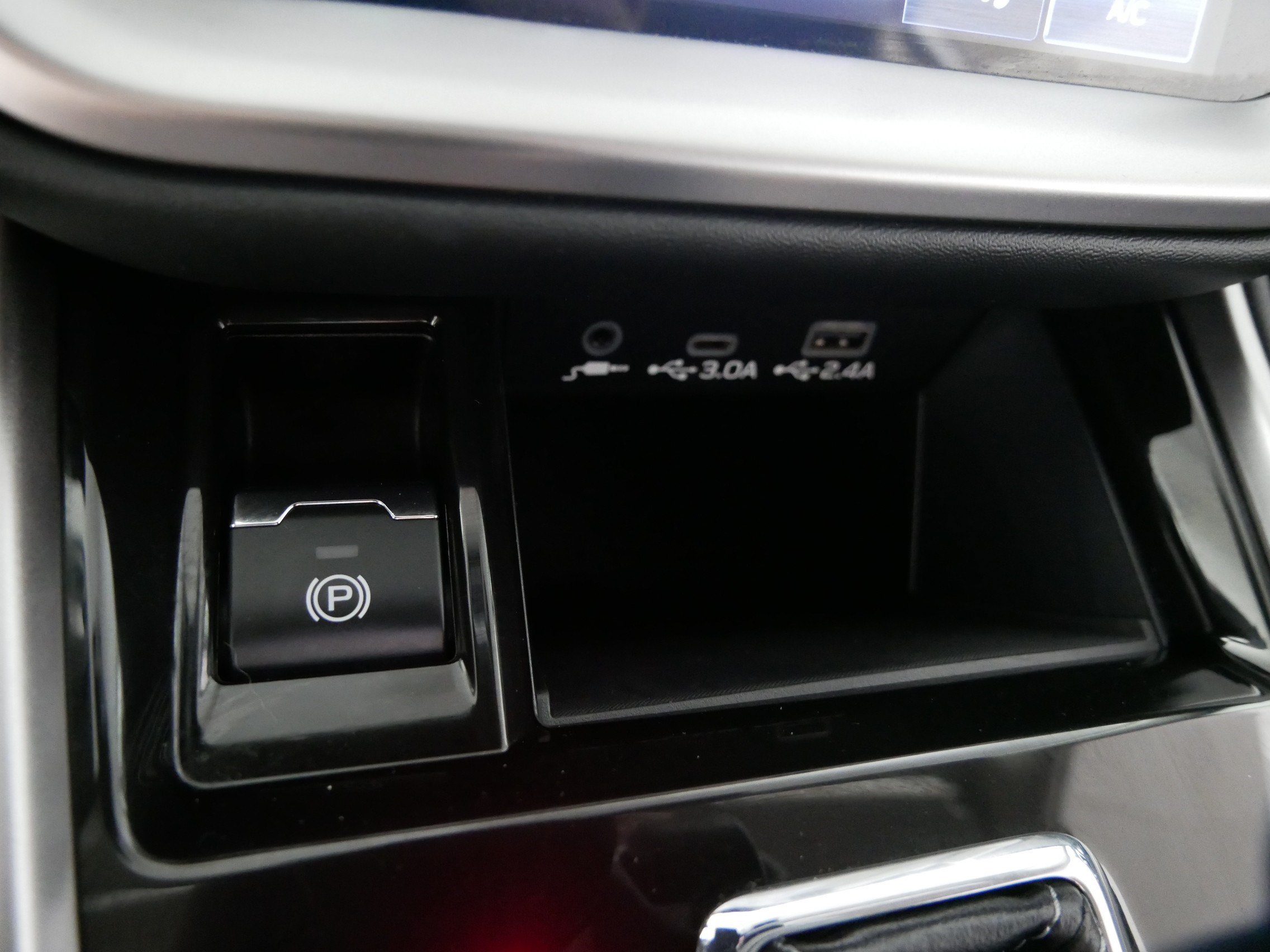 Used 2023 Subaru Outback Limited XT AWD/4WD image 30