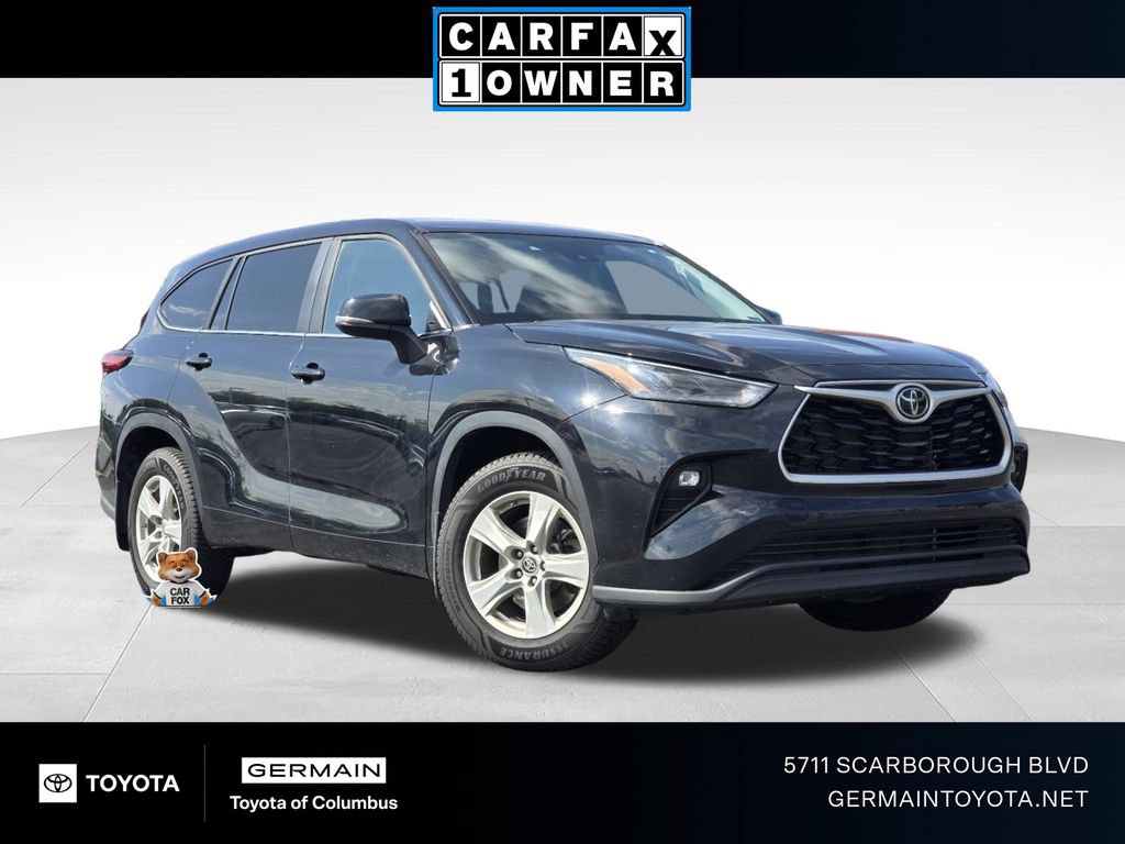 Used 2023 Toyota Highlander LE AWD/4WD image 1