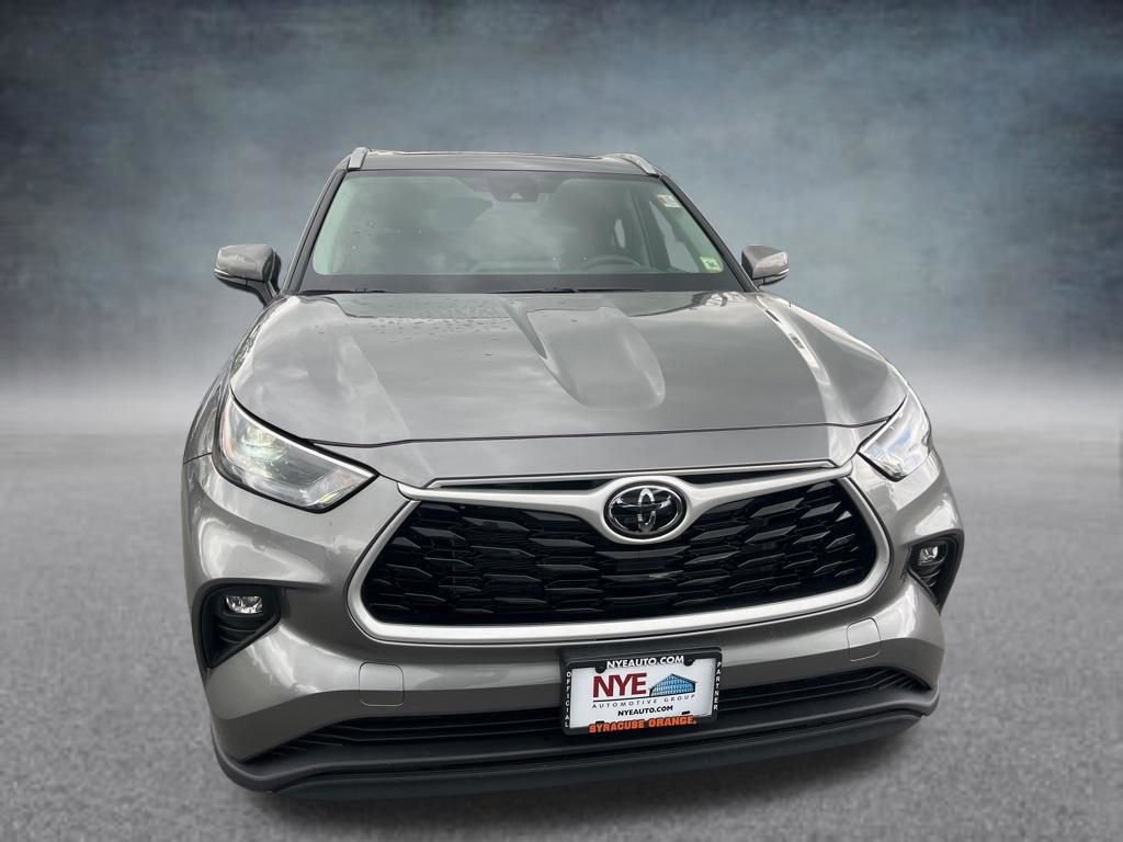 Used 2026 Toyota Highlander XLE AWD/4WD image 9