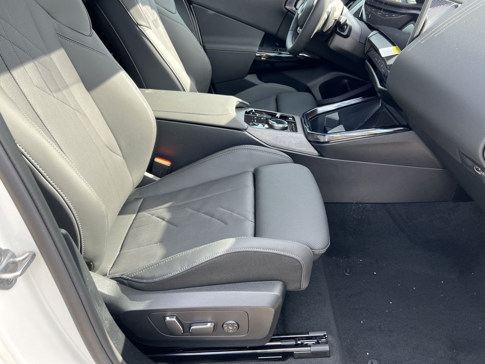New 2026 BMW X3 xDrive30i w/ Convenience Package AWD/4WD image 26