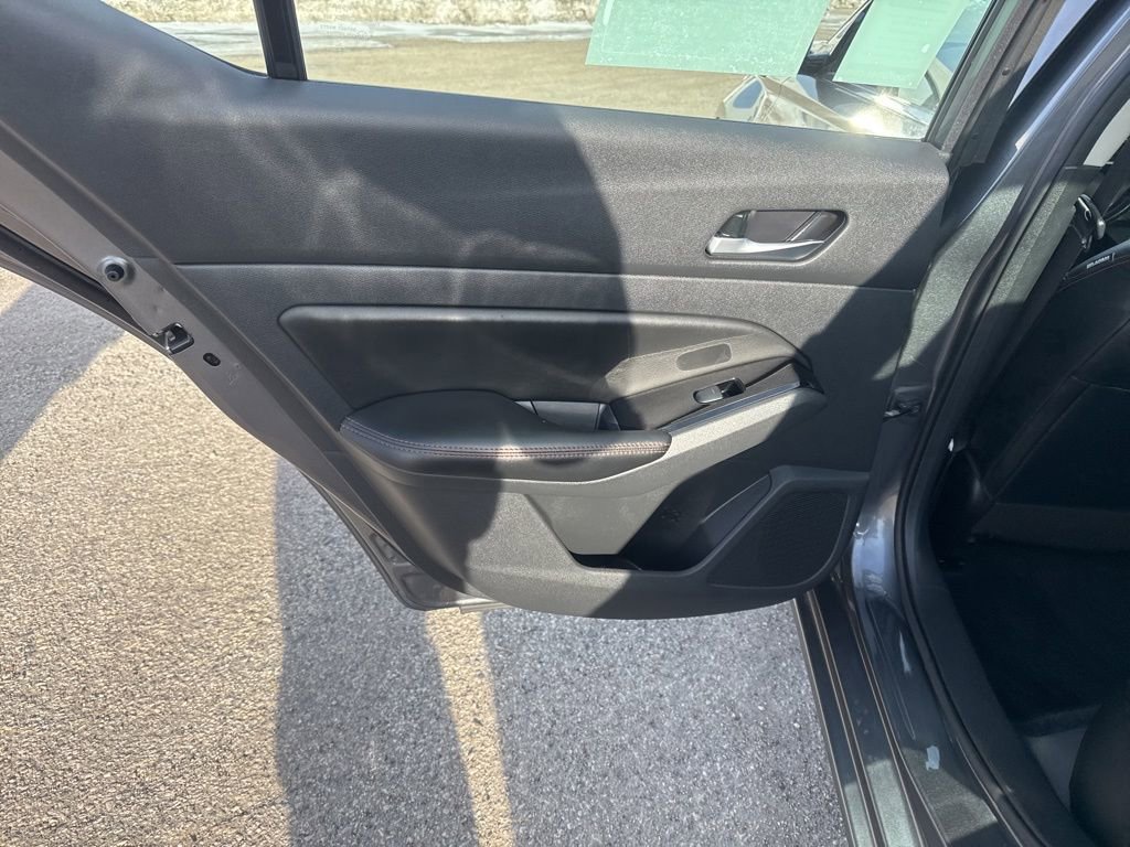 Used 2024 Nissan Altima 2.5 SR FWD image 26