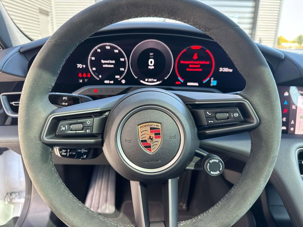 Used 2025 Porsche Taycan 4S image 22
