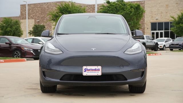 Used 2023 Tesla Model Y Long Range AWD/4WD image 2
