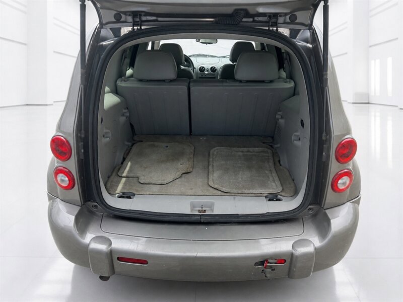 Used 2011 Chevrolet HHR LT FWD image 26