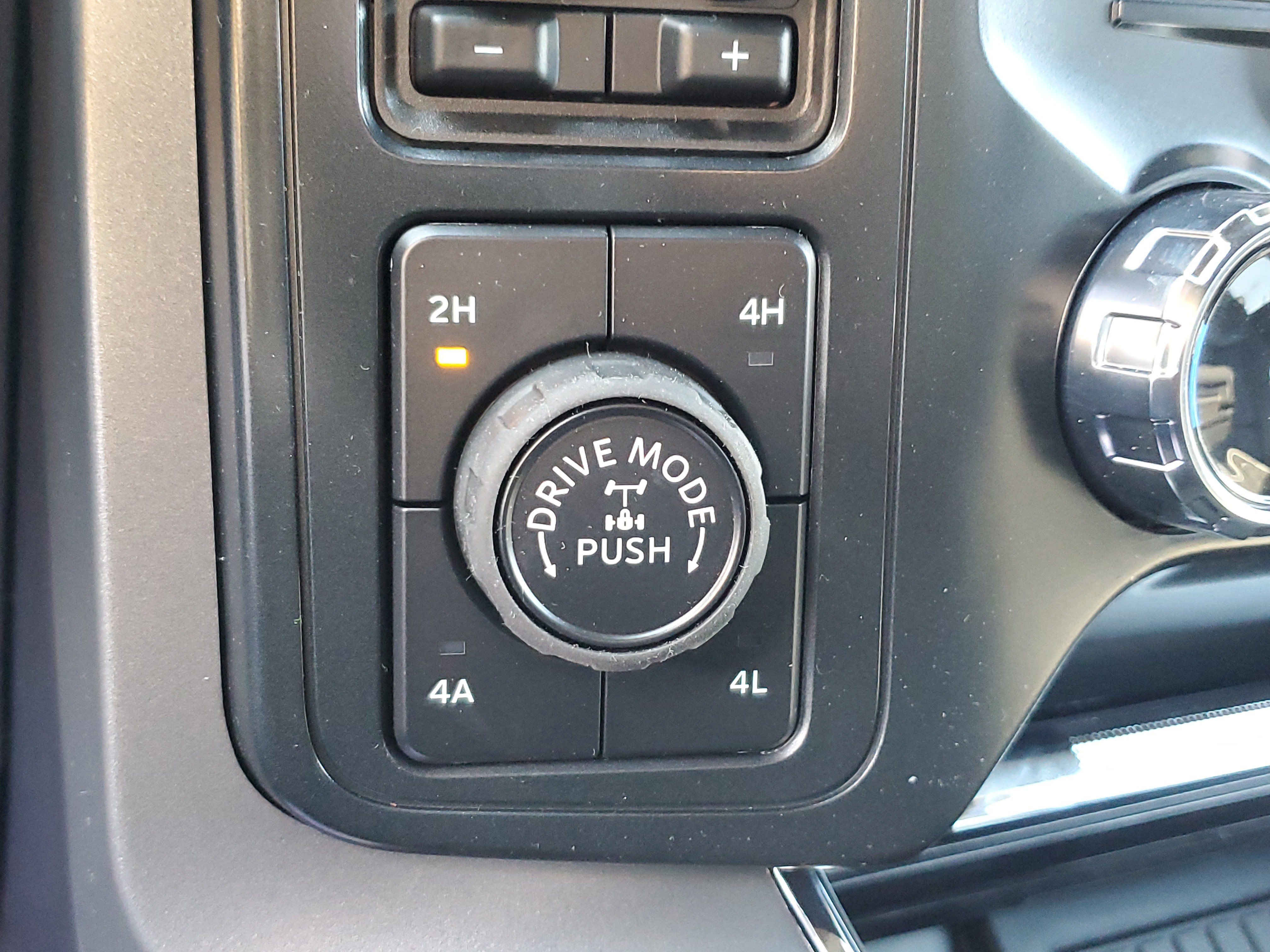 New 2025 Ford F150 Lariat w/ Equipment Group 502A High image 29