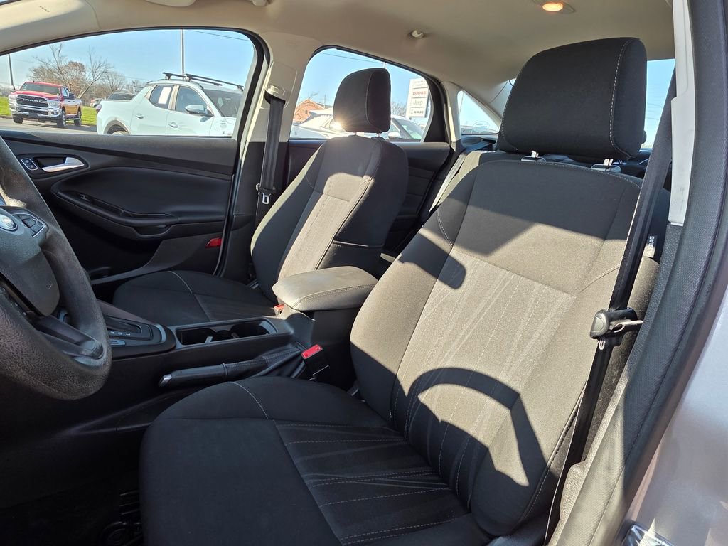 Used 2018 Ford Focus SE image 9