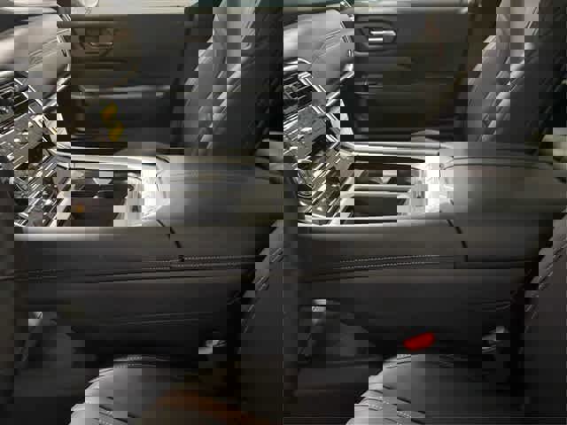 New 2025 Nissan Armada SL w/ Captain's Chari Seat Package image 18