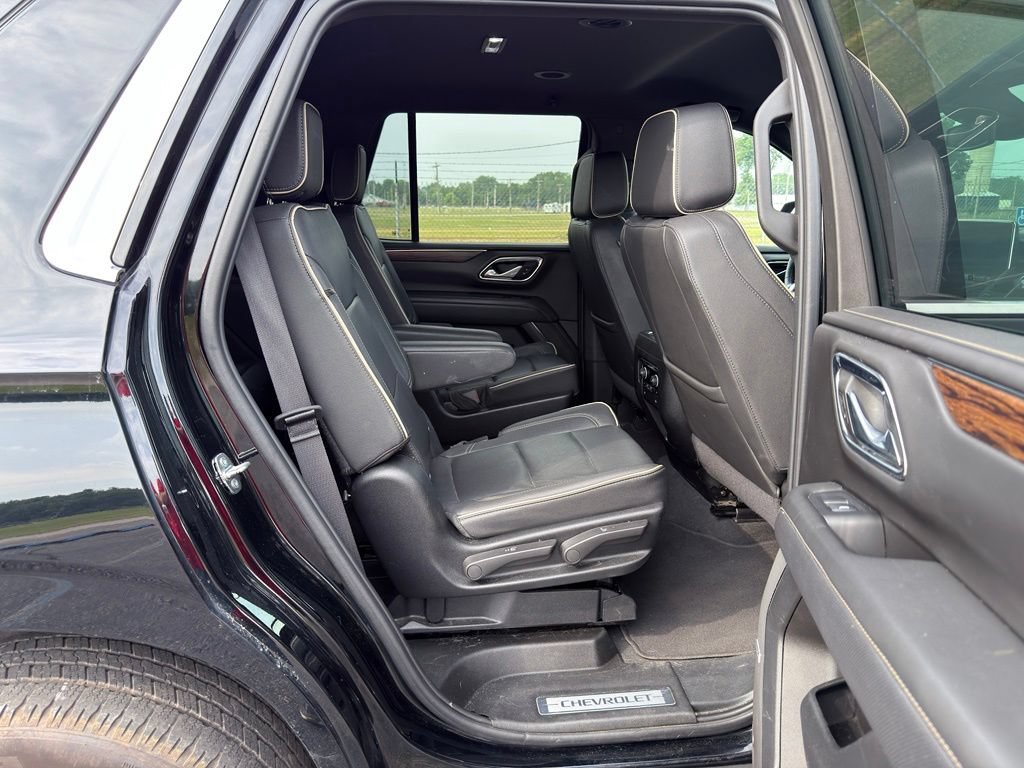 Used 2024 Chevrolet Tahoe Premier AWD/4WD image 35
