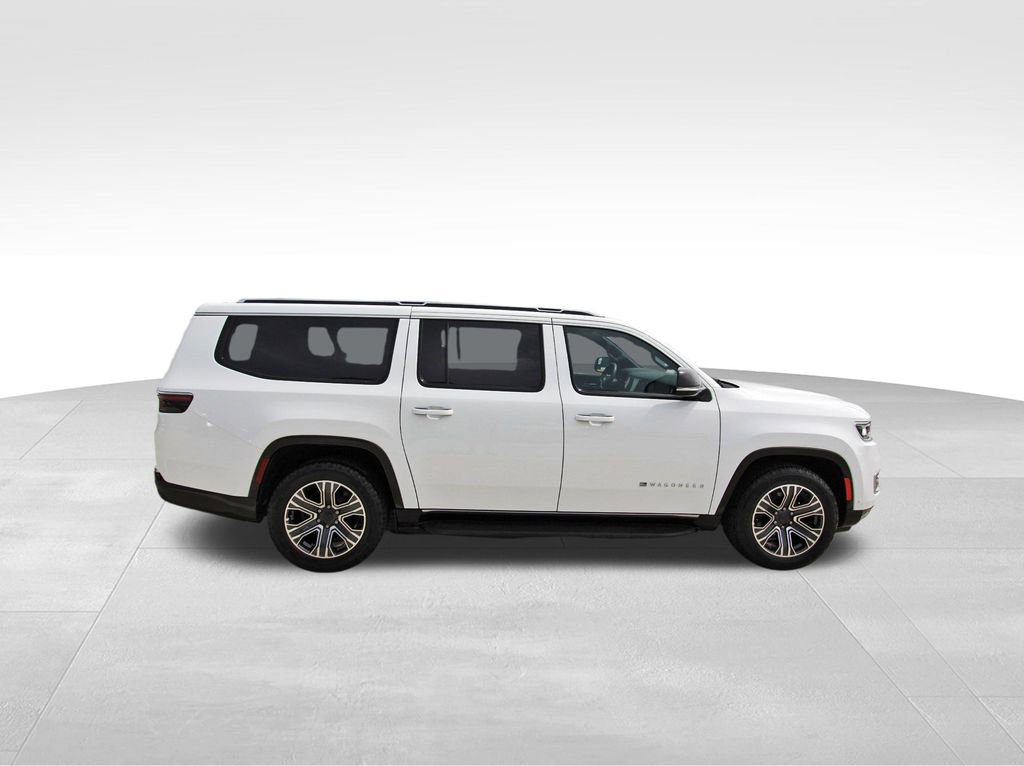 Used 2024 Jeep Wagoneer L Series II image 5