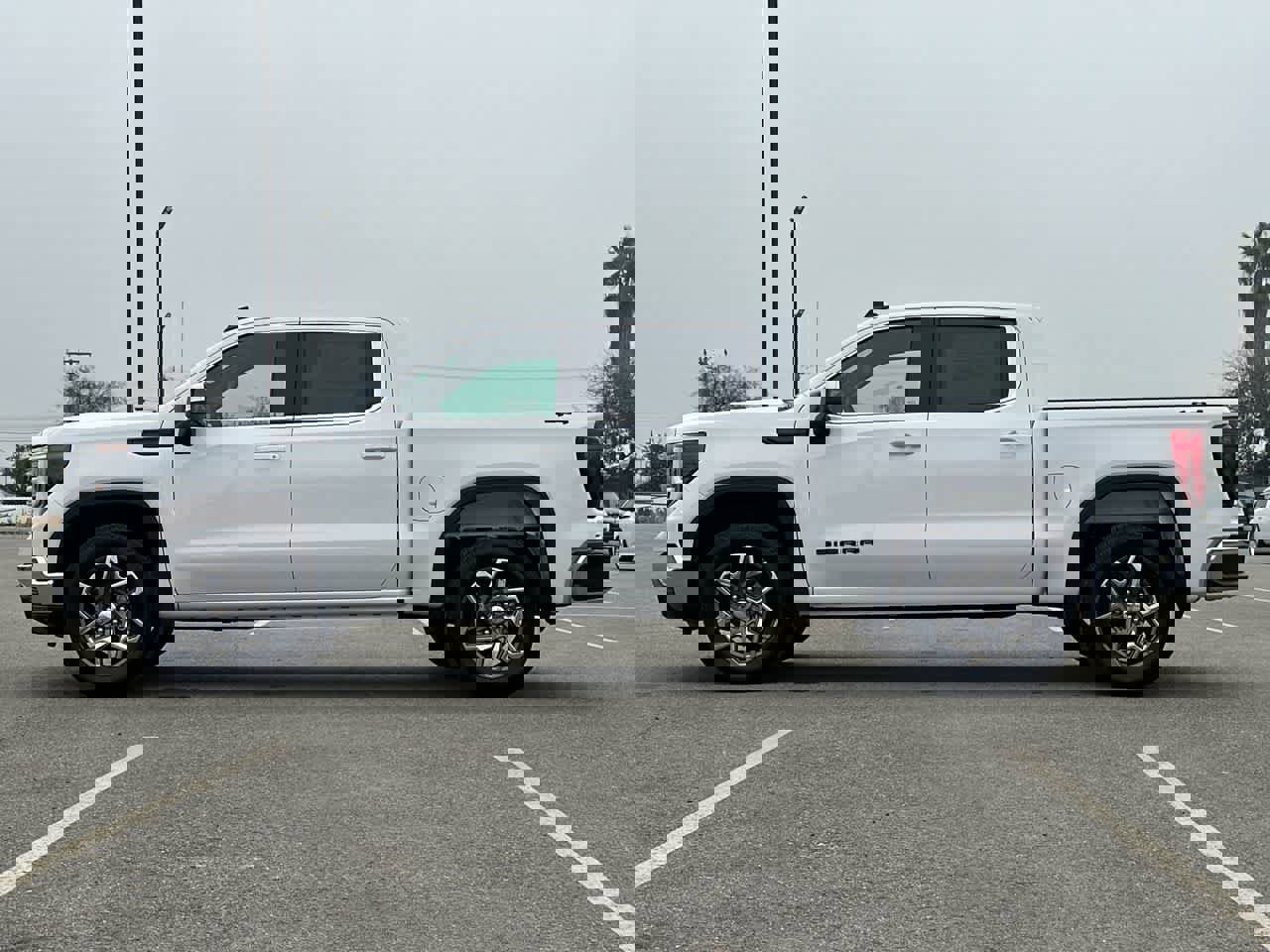 New 2026 GMC Sierra 1500 SLE w/ LPO, Black Badging Package image 10