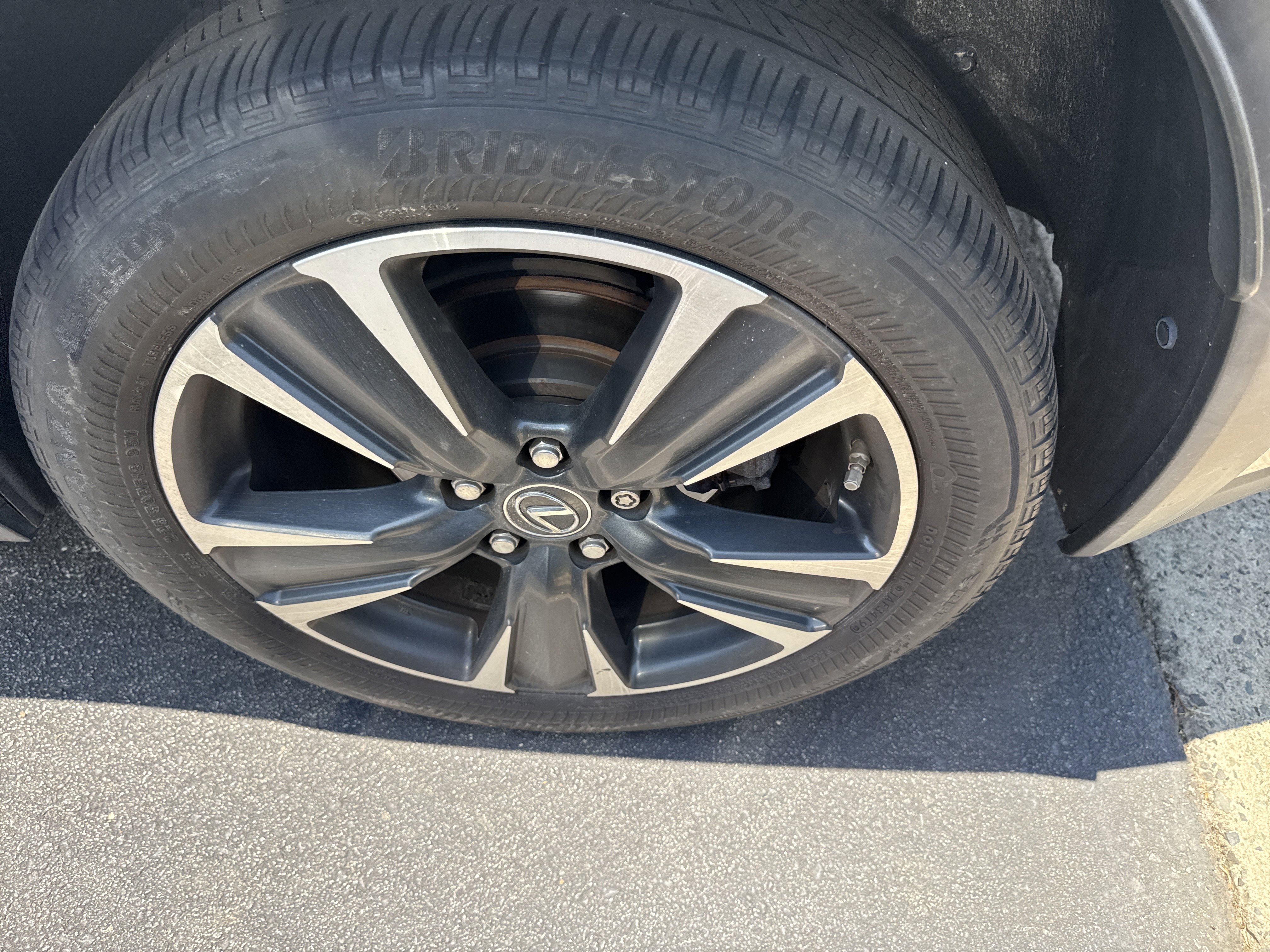 Used 2019 Lexus UX 200 FWD image 11