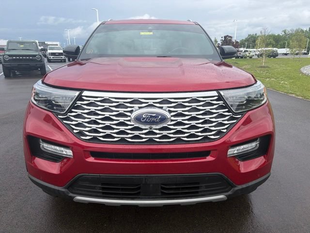 Certified 2022 Ford Explorer Platinum w/ Equipment Group 601A AWD/4WD image 3