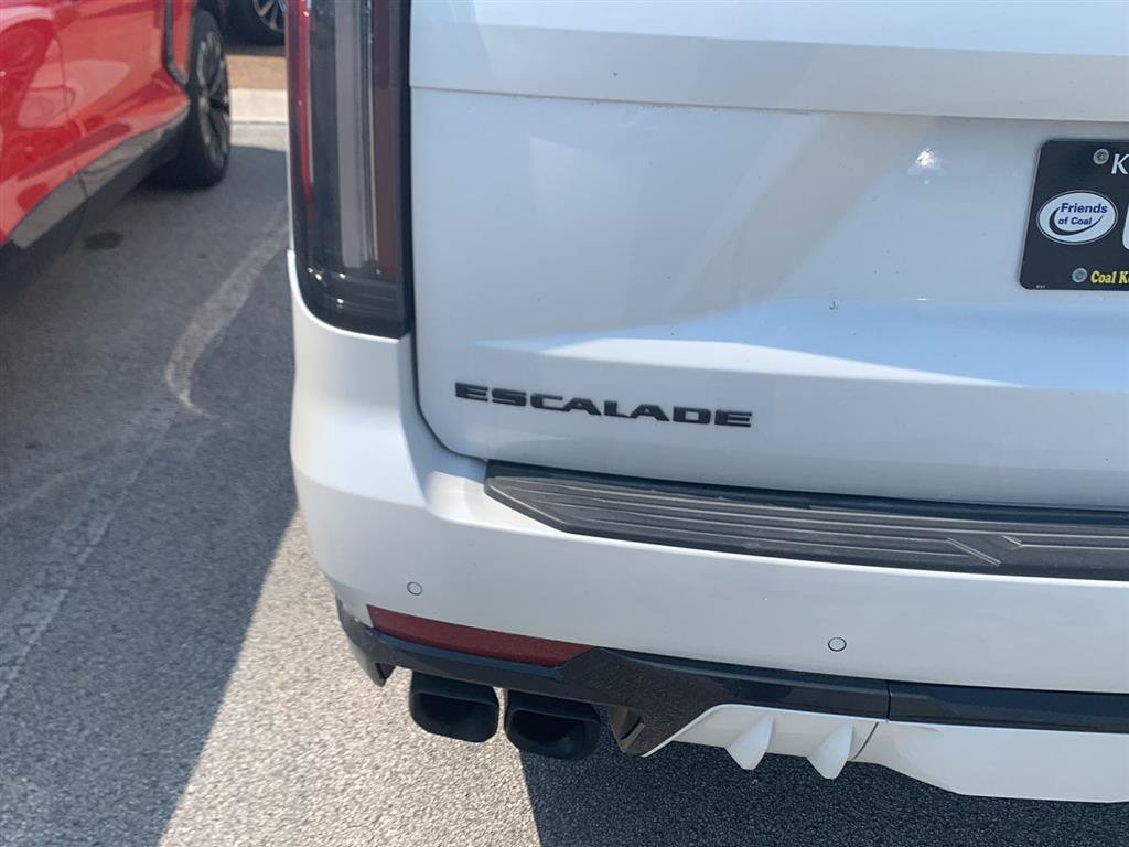 Certified 2024 Cadillac Escalade V w/ LPO, Floor Liner Package AWD/4WD image 8