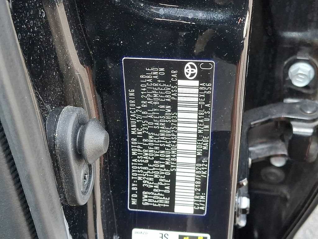 Certified 2025 Toyota Corolla LE FWD image 29