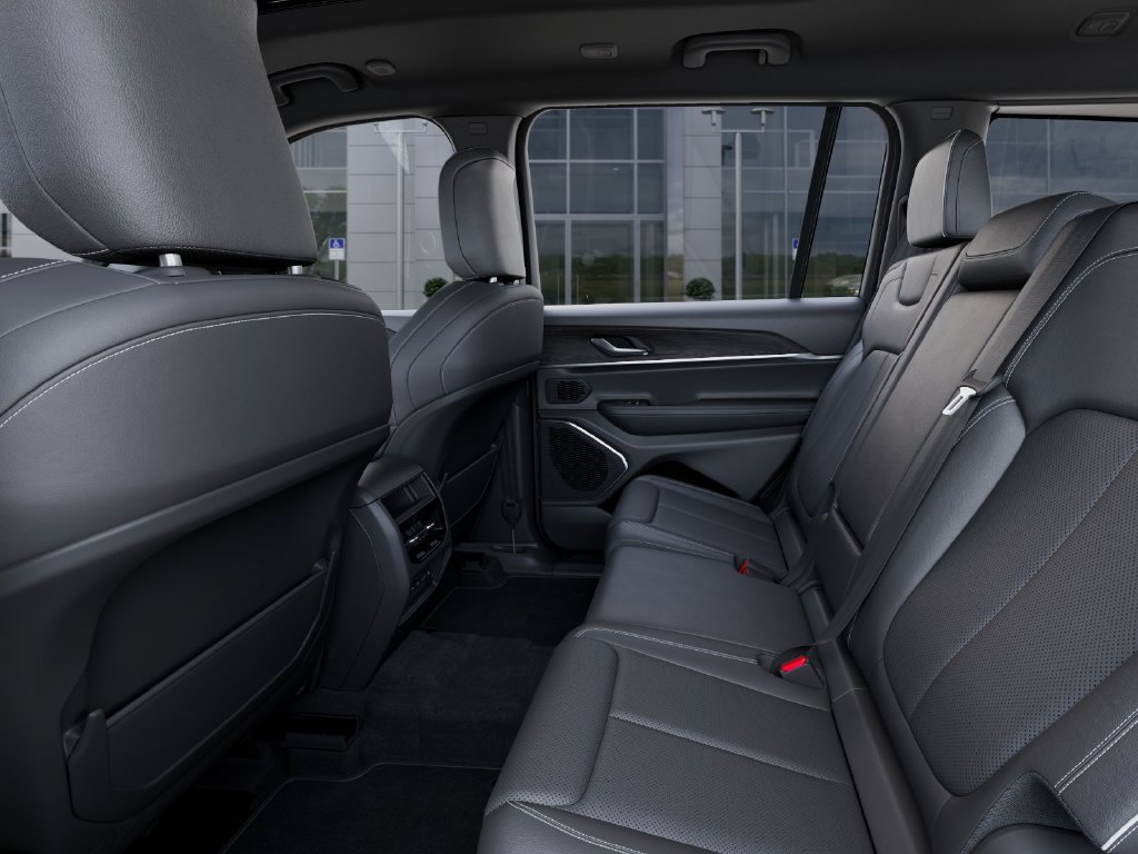 New 2027 Jeep Grand Cherokee L Limited AWD/4WD image 23