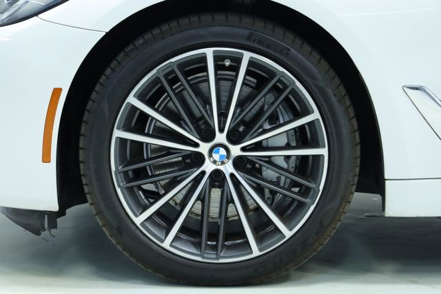 Used 2023 BMW 540i w/ Convenience Package image 8