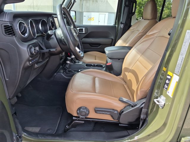 Used 2022 Jeep Wrangler Unlimited Sahara w/ Cold Weather Group AWD/4WD image 15