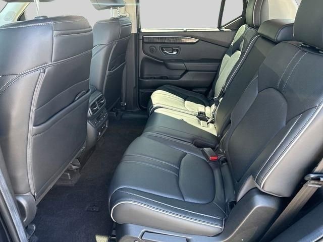 Used 2024 Honda Pilot Elite image 16