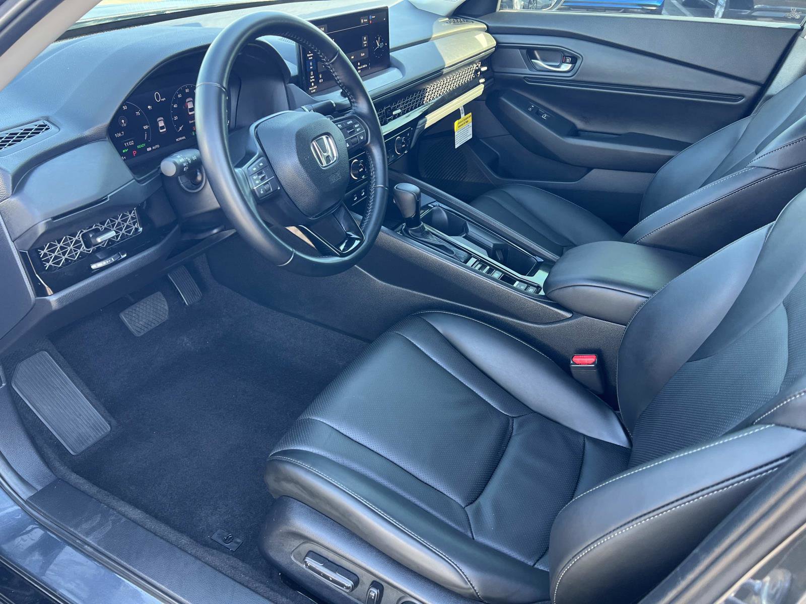 Certified 2025 Honda Accord EX-L image 5