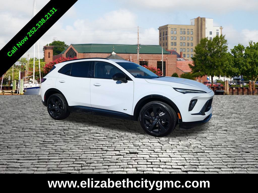 Used 2025 Buick Envision Sport Touring image 1