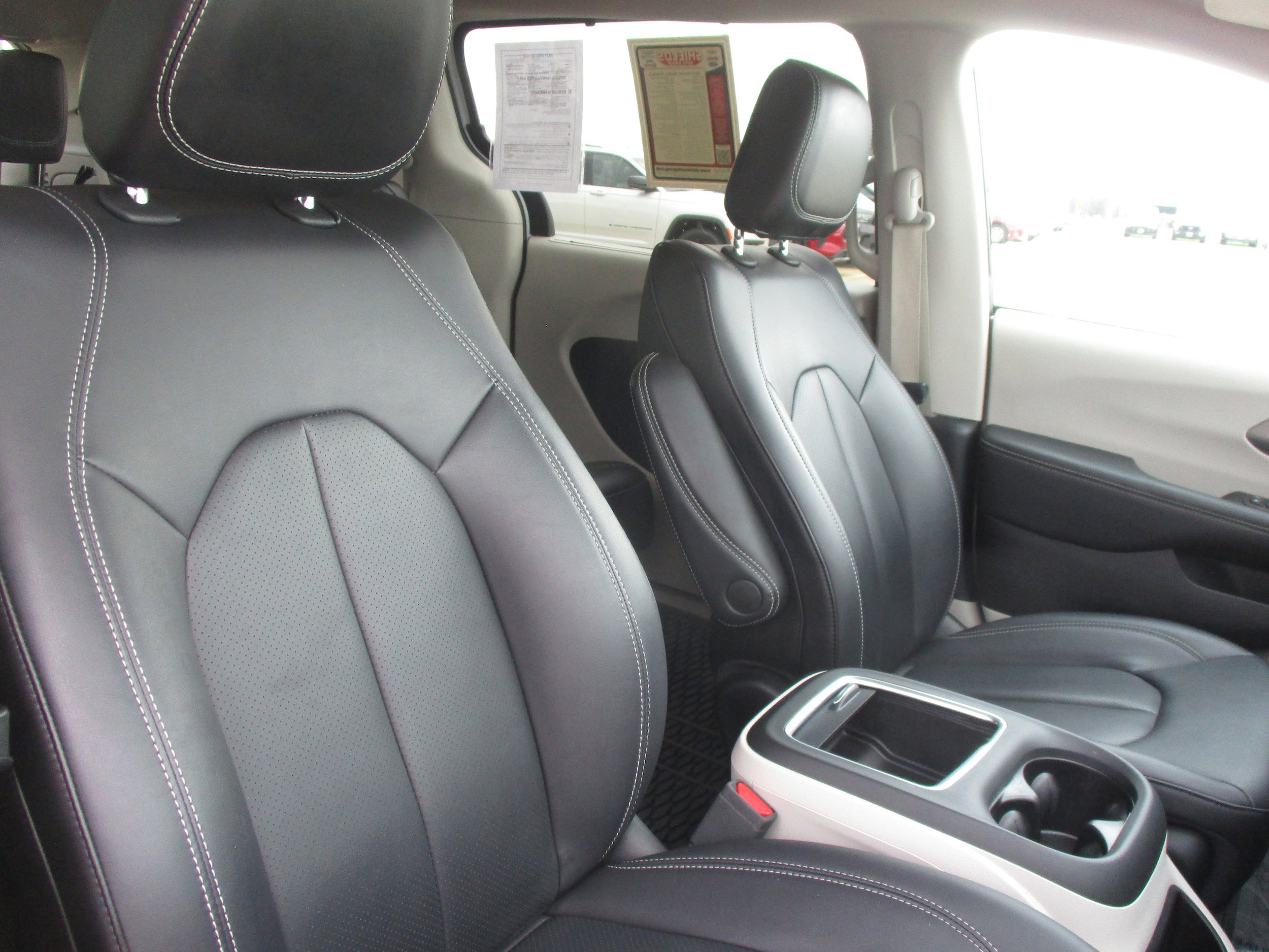 Used 2024 Chrysler Pacifica Touring-L w/ Road Tripper Package FWD image 47