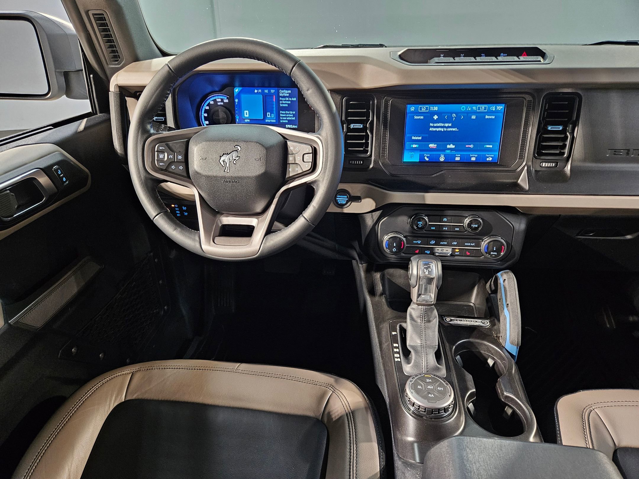 Used 2022 Ford Bronco Wildtrak image 9