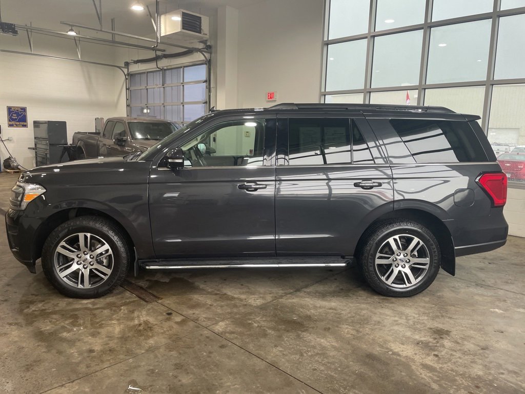 Used 2022 Ford Expedition XLT image 8